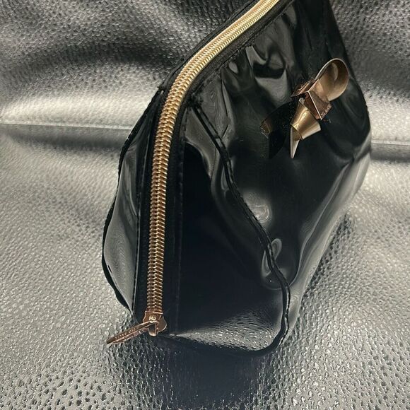 Ted Baker Bow Front Cosmetic Bag Black Patent Leather Rose Gold Hardware Travel - Picture 4 of 15